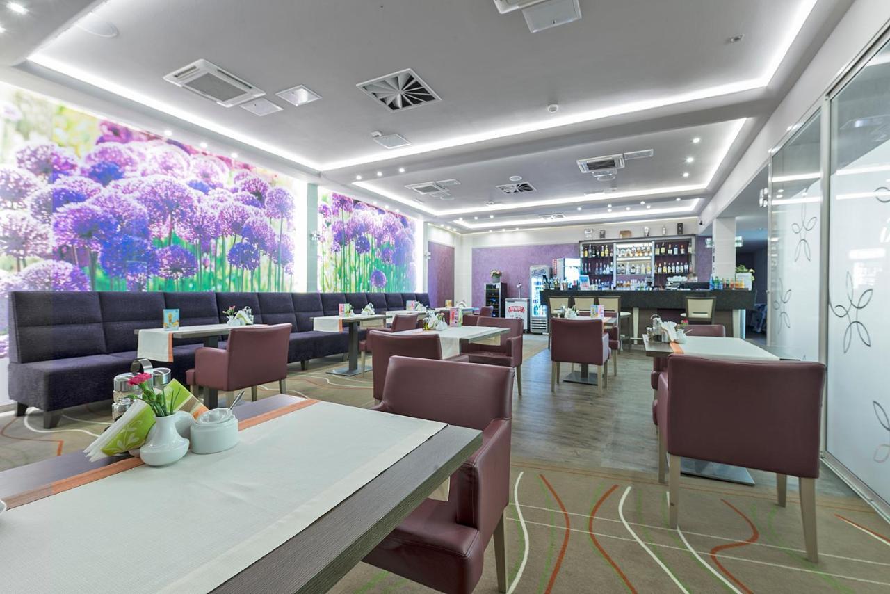 Hotel Olivia Medical Spa Skomielna Czarna エクステリア 写真
