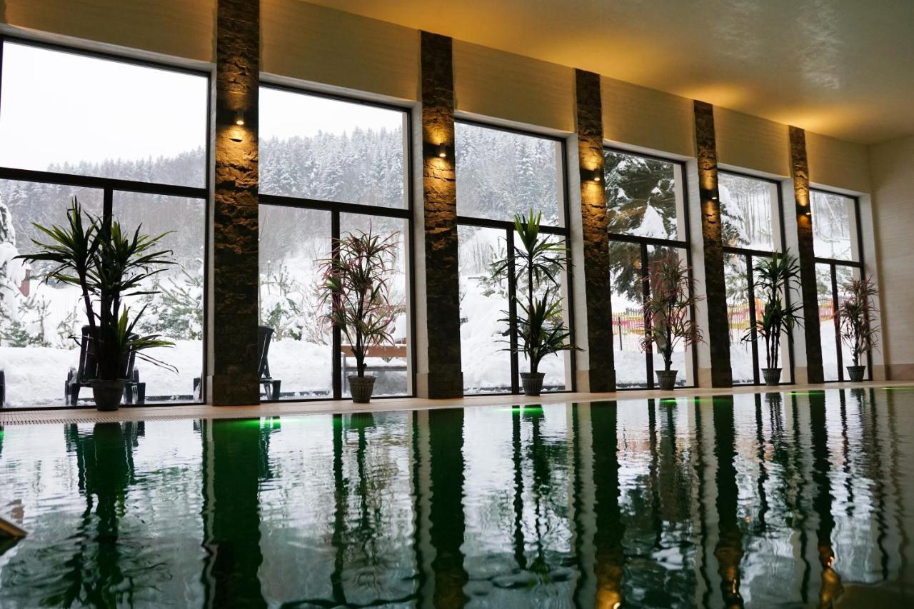 Hotel Olivia Medical Spa Skomielna Czarna エクステリア 写真