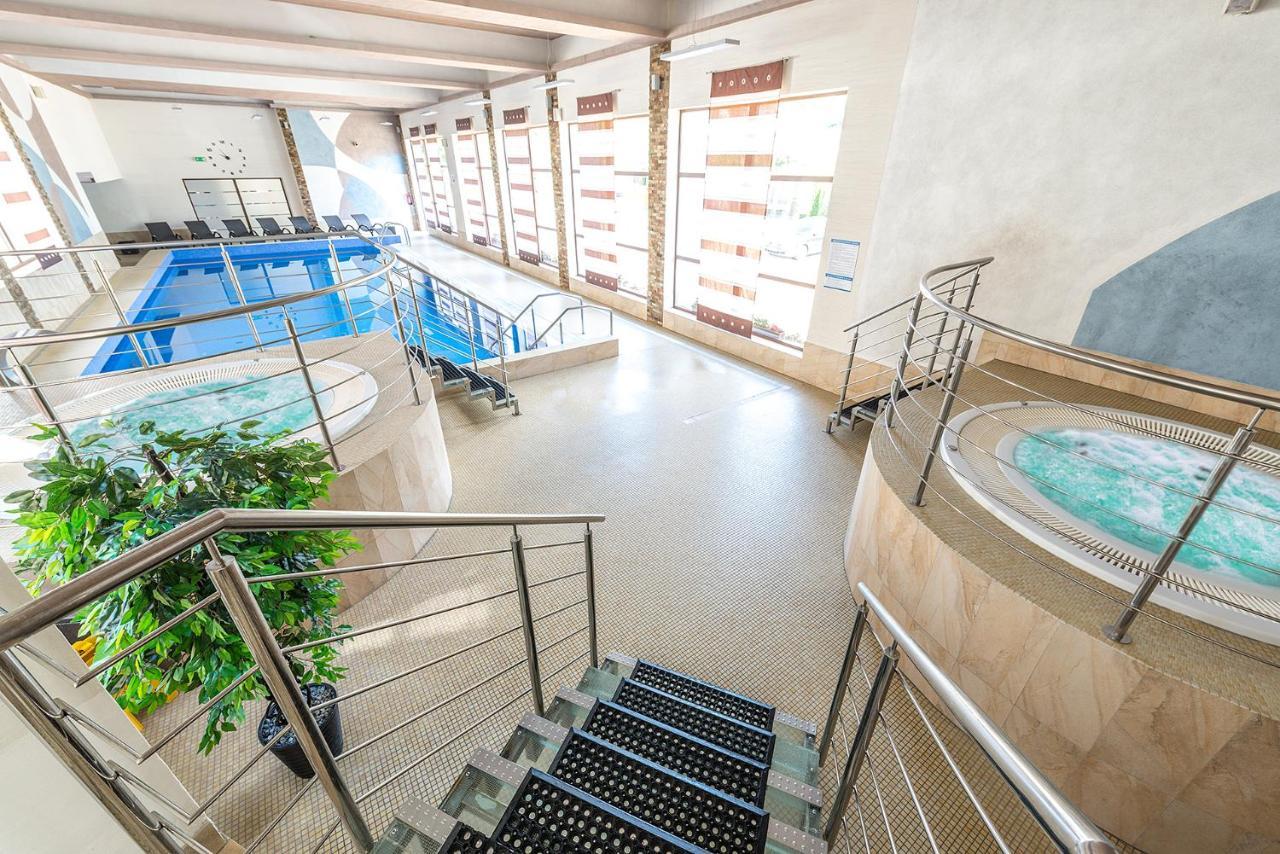 Hotel Olivia Medical Spa Skomielna Czarna エクステリア 写真