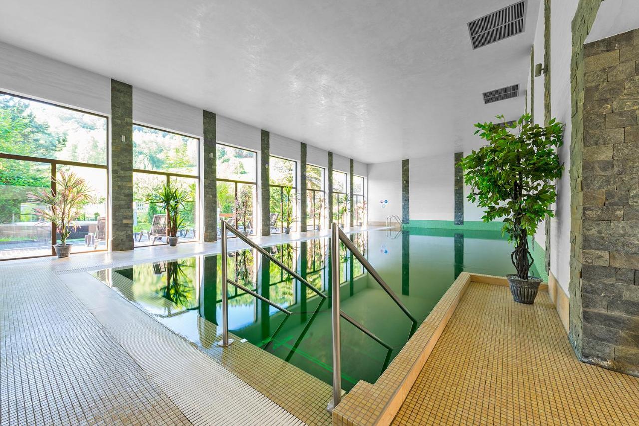 Hotel Olivia Medical Spa Skomielna Czarna エクステリア 写真
